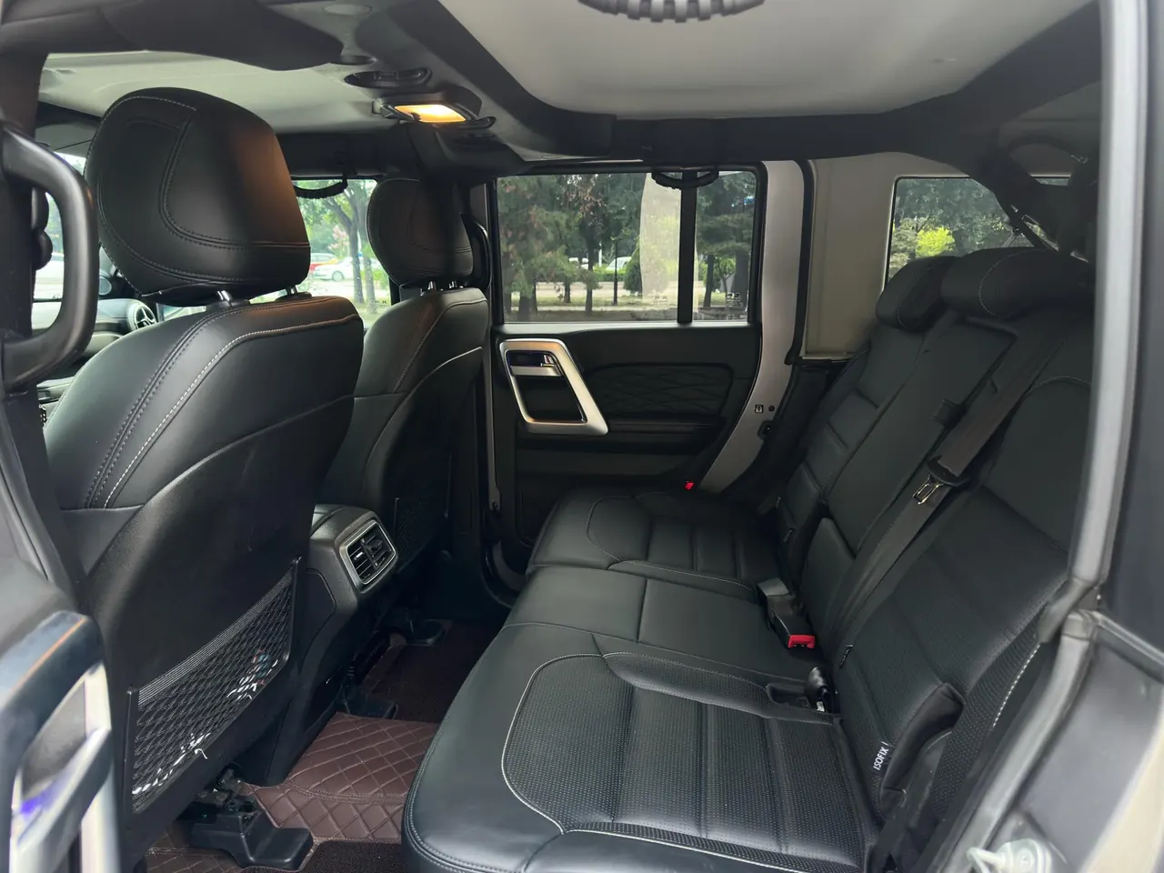 Beijing 2022 BJ40 2.0T Four-wheel Drive Ring Tower Champion Edition Automatic Gear 11