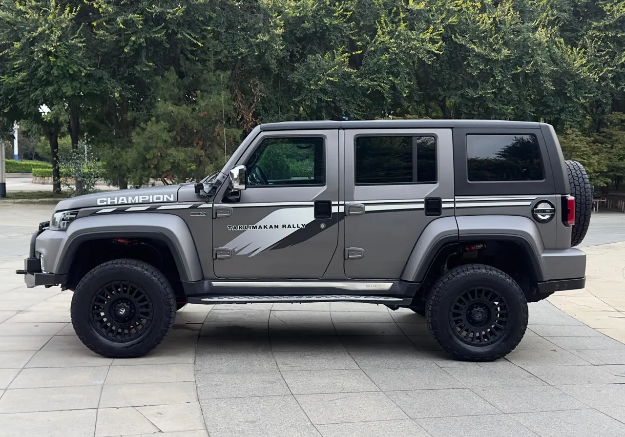 Beijing 2022 BJ40 2.0T Four-wheel Drive Ring Tower Champion Edition Automatic Gear 19