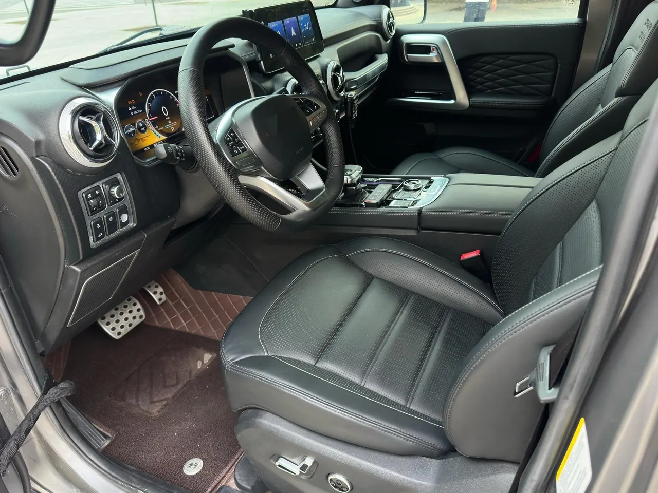 Beijing 2022 BJ40 2.0T Four-wheel Drive Ring Tower Champion Edition Automatic Gear 5