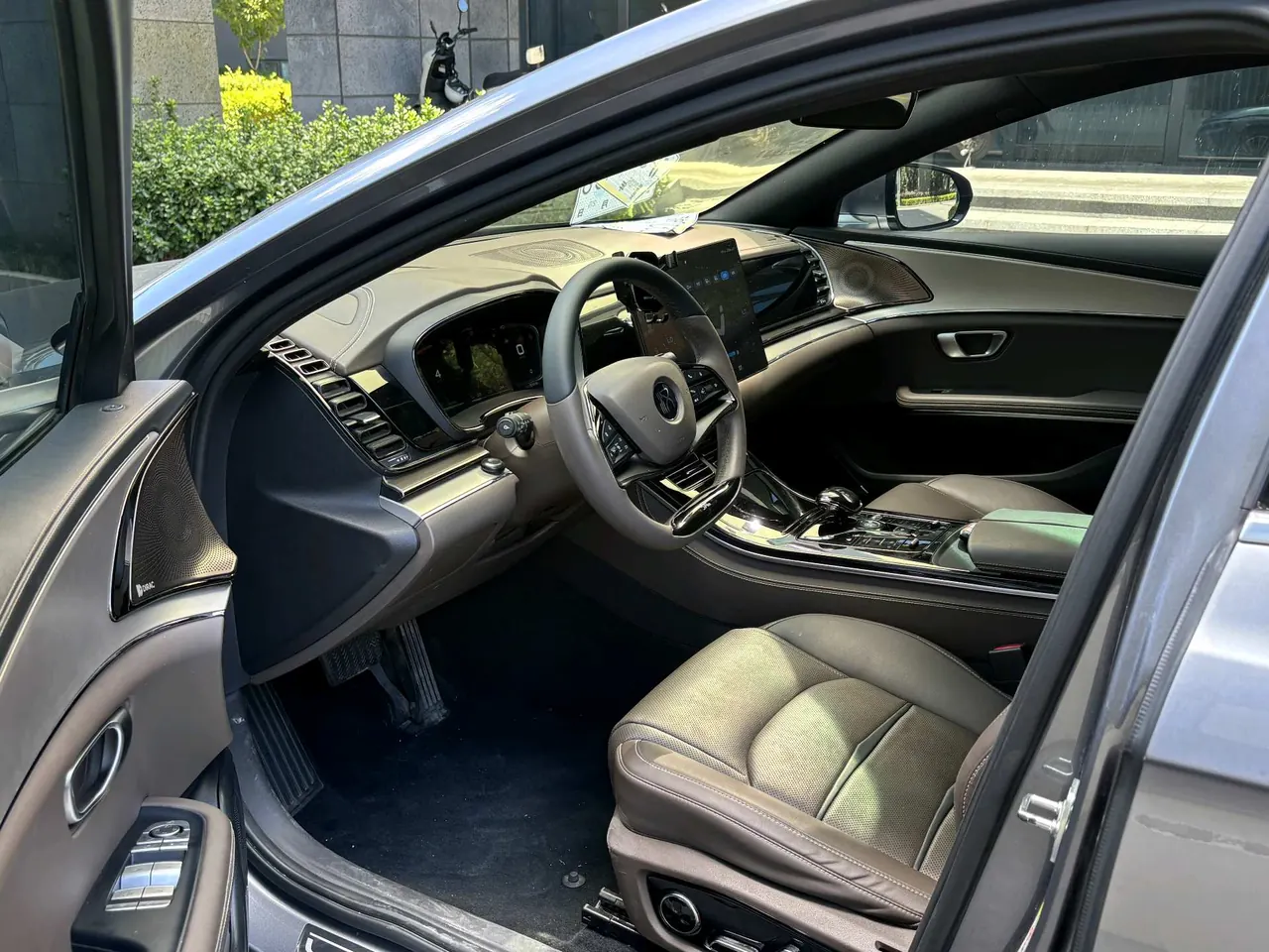 BYD 2020 Han Super Long Endurance Edition Noble Automatic Transmission 7