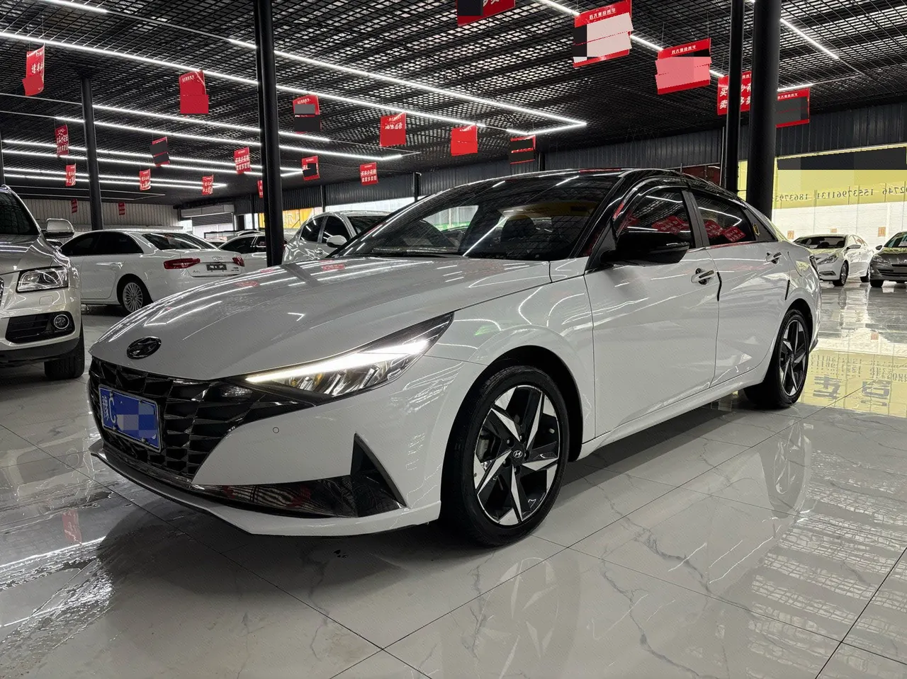Open image lightbox: Hyundai 2021 Elantra -3-compartment 1.5 stepless LUX premium automatic gear