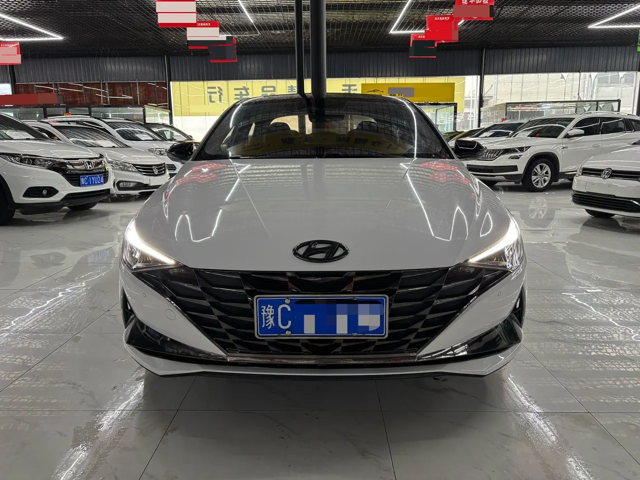 Hyundai 2021 Elantra -3-compartment 1.5 stepless LUX premium automatic gear 2