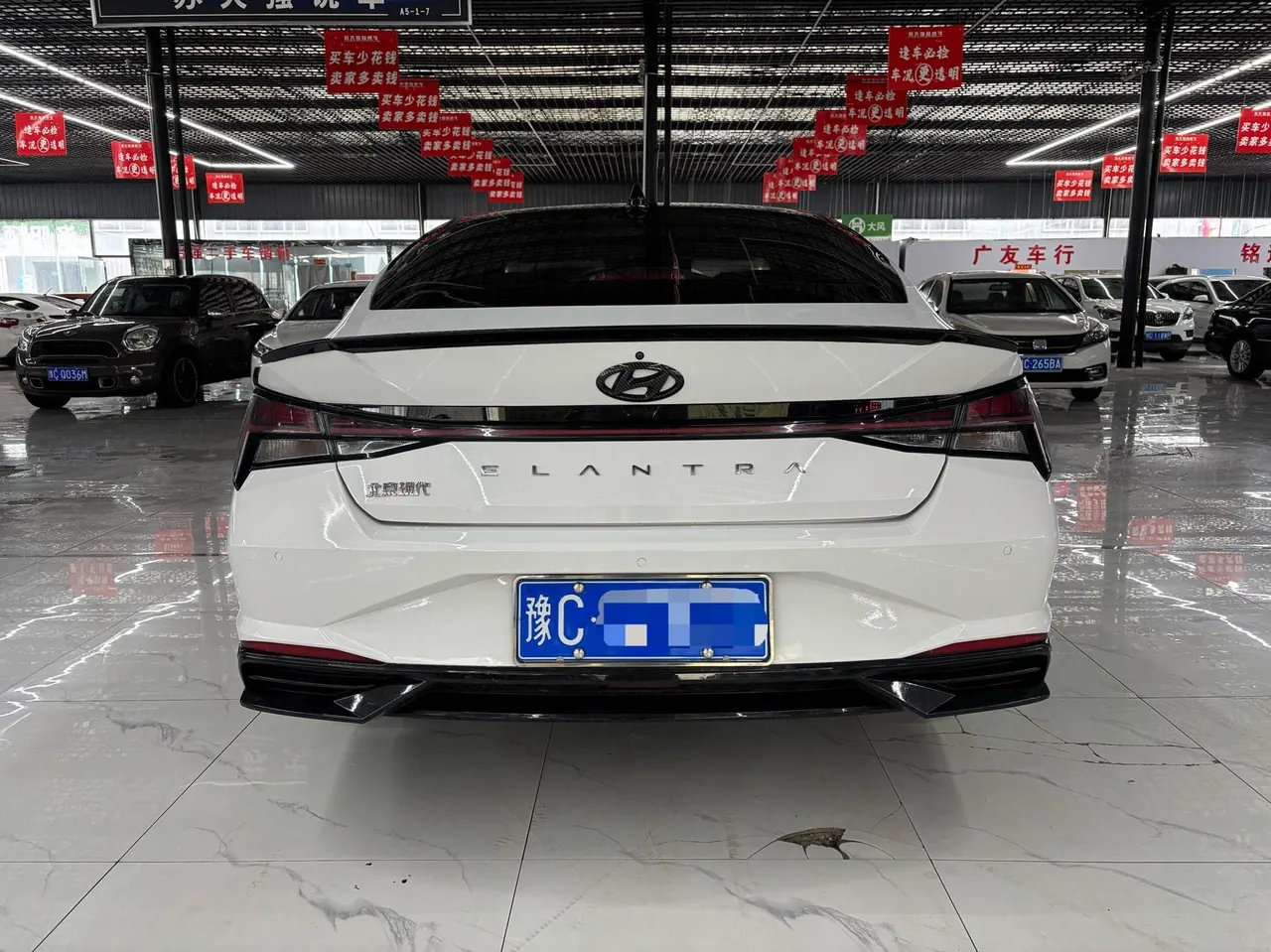 Hyundai 2021 Elantra -3-compartment 1.5 stepless LUX premium automatic gear 5