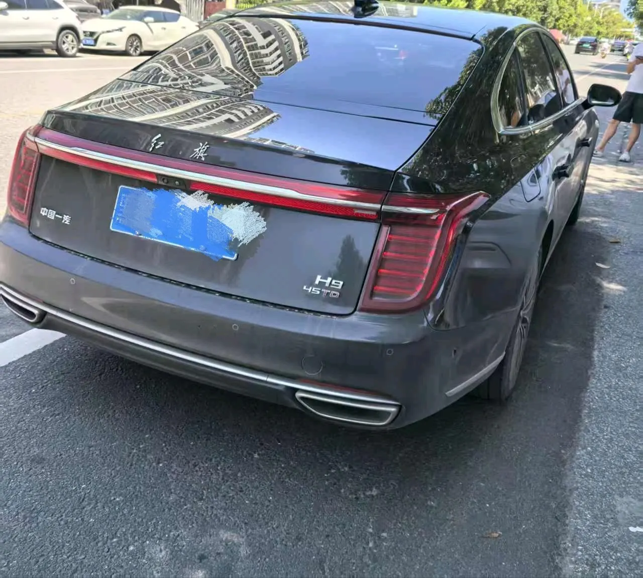 HongQi 2020 H9 48V 2.0T Zhilian Qi Chang Edition Automatic Gear 3