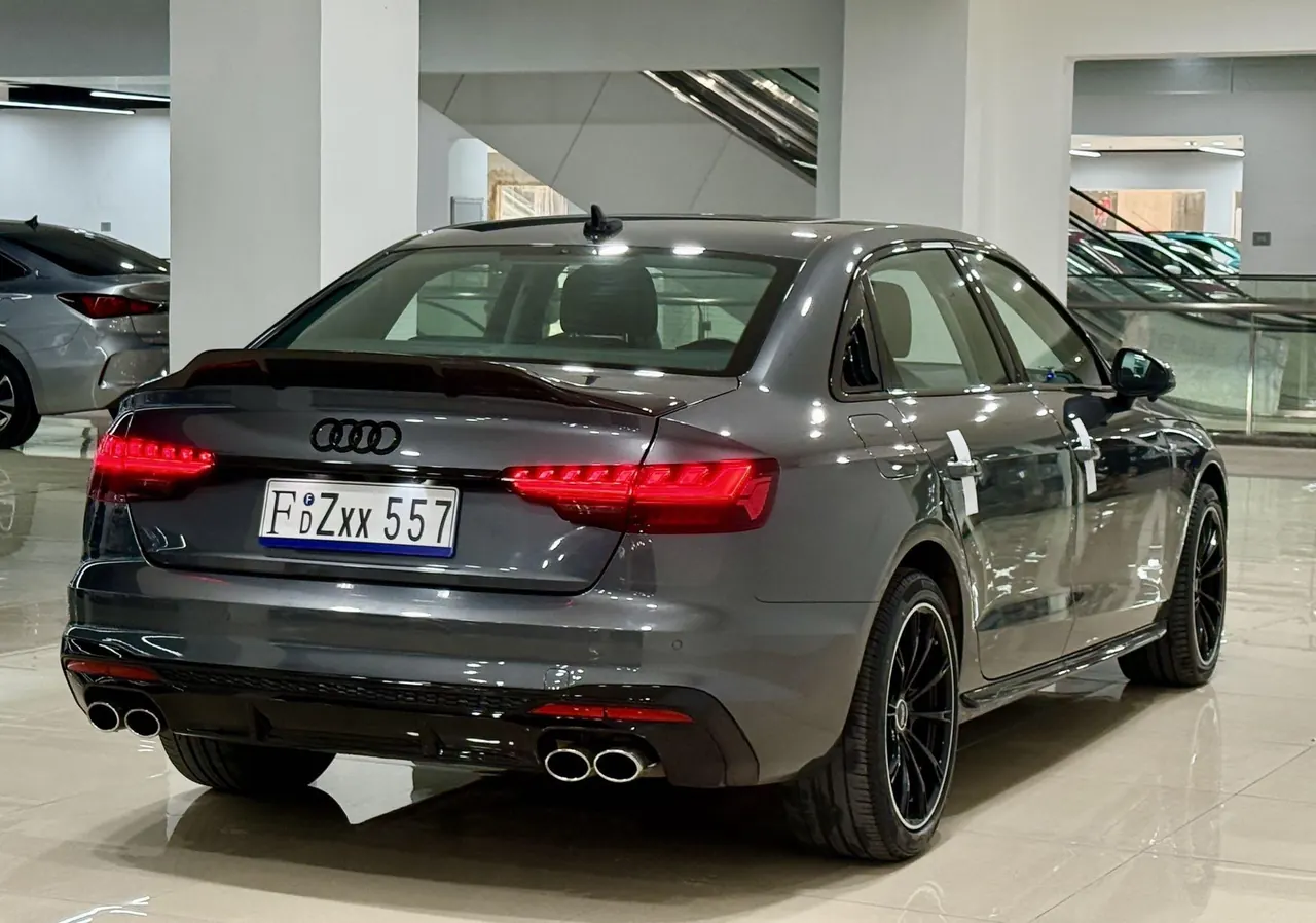 Audi 2020 A4L 2.0TFSI 40TFSI Deluxe Dynamic Automatic 5