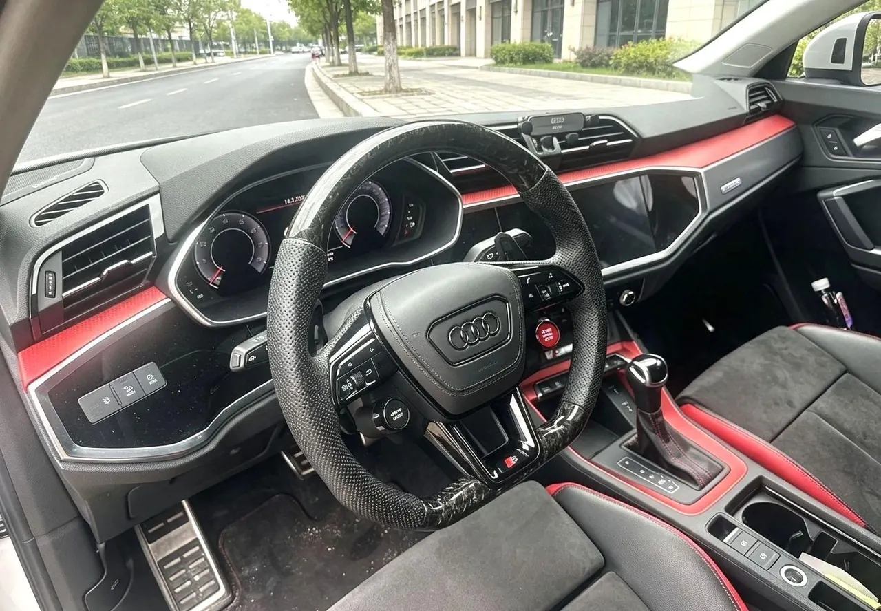 Audi 2021 Q3 2.0TFSI 45TFSI Quattro Deluxe Dynamic Automatic 4