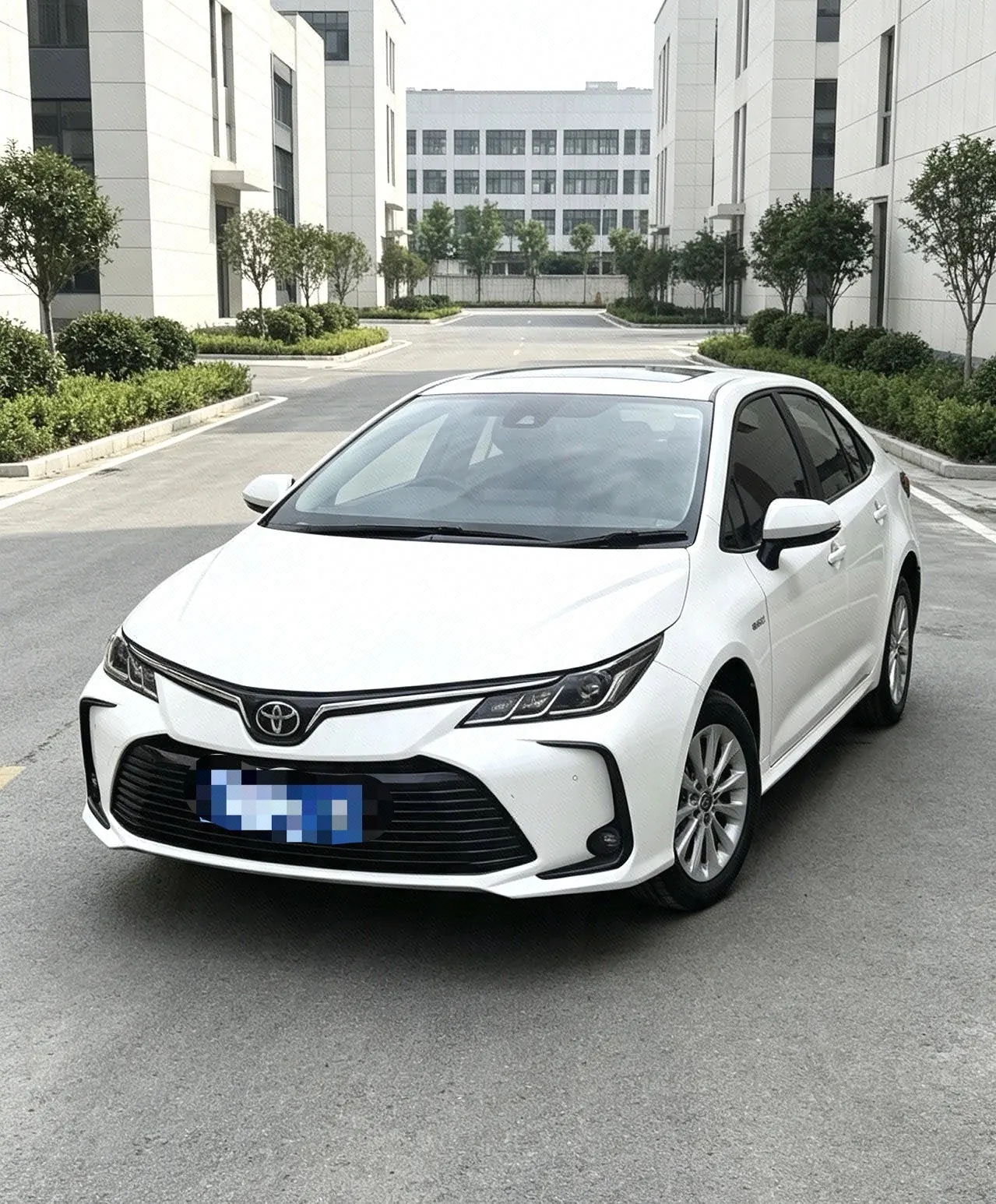打开图片灯箱:Toyota 2021 corolla 1.2T stepless elite PLUS version of automatic gear