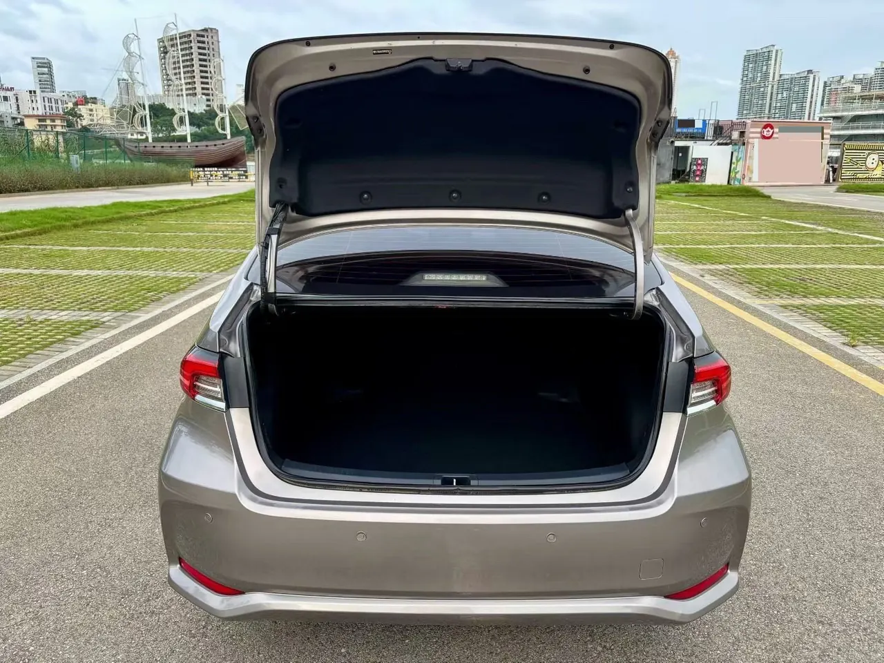 Toyota 2021 Corolla Double Engine 1.8 Stepless Elite Automatic Gear 9