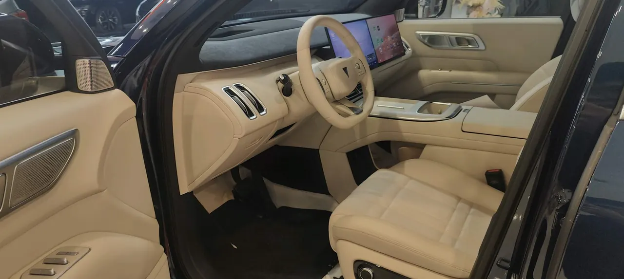 ChangAn Deepal 2025 S09 four-wheel drive Ultra high-fixed automatic gear 2