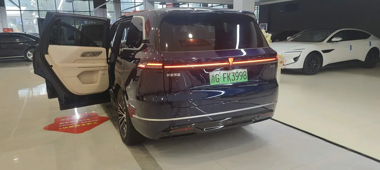 ChangAn Deepal 2025 S09 four-wheel drive Ultra high-fixed automatic gear 5