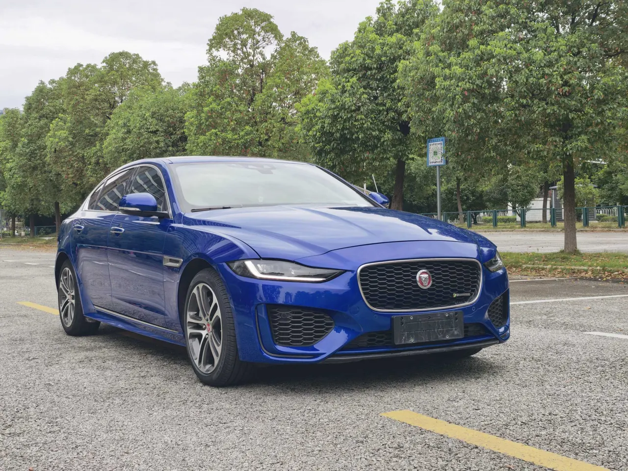 Jaguar 2020 XEL 2.0T 200PS R-DYNAMIC S Enterprising Sports Edition Automatic Gear 3