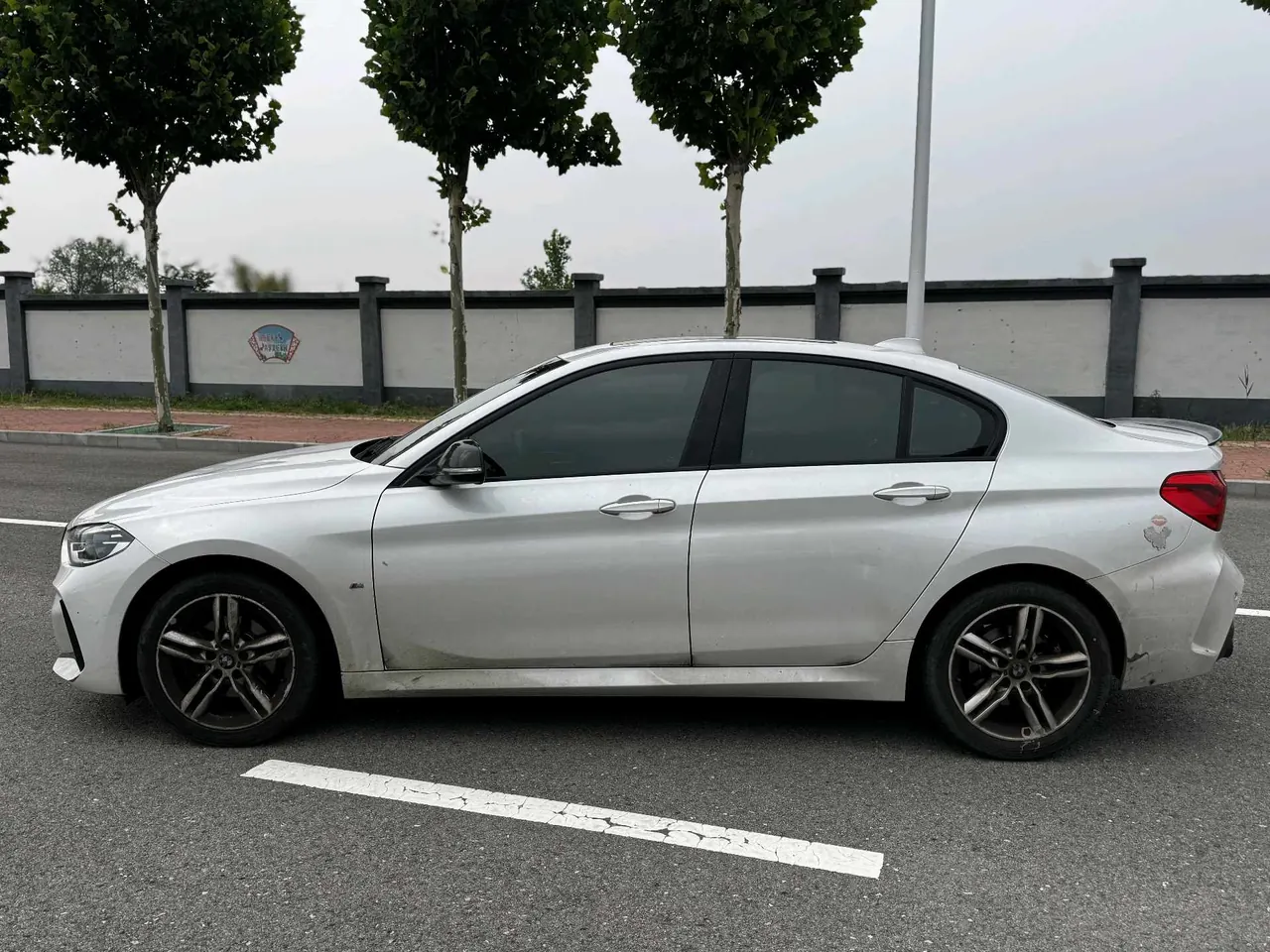 BMW 1 Series 2021 120i 1.5T M Sport Night Edition (facelift) Automatic 3