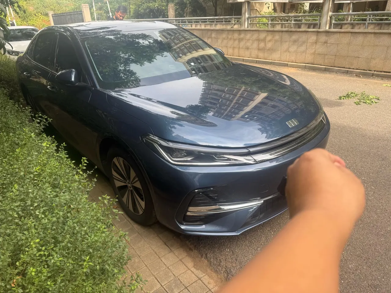 Geely Galaxy 2025 A7 EM-i 1.5 150km Premium Edition Automatic Gear 5
