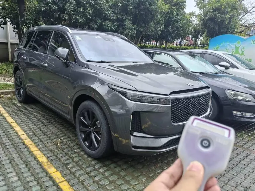 Li 2020 ONE 1.2T extended range 6-seat automatic gear 5