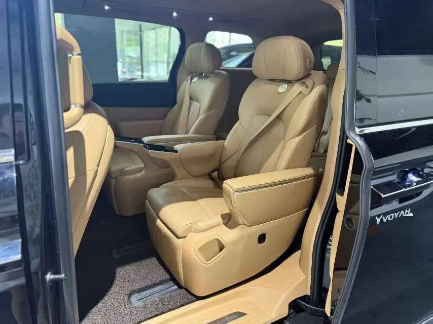 Voyah 2025 Model Dreamer PHEV 1.5T Four-Wheel-Drive Excellence Kunpeng Version Automatic Transmission 8