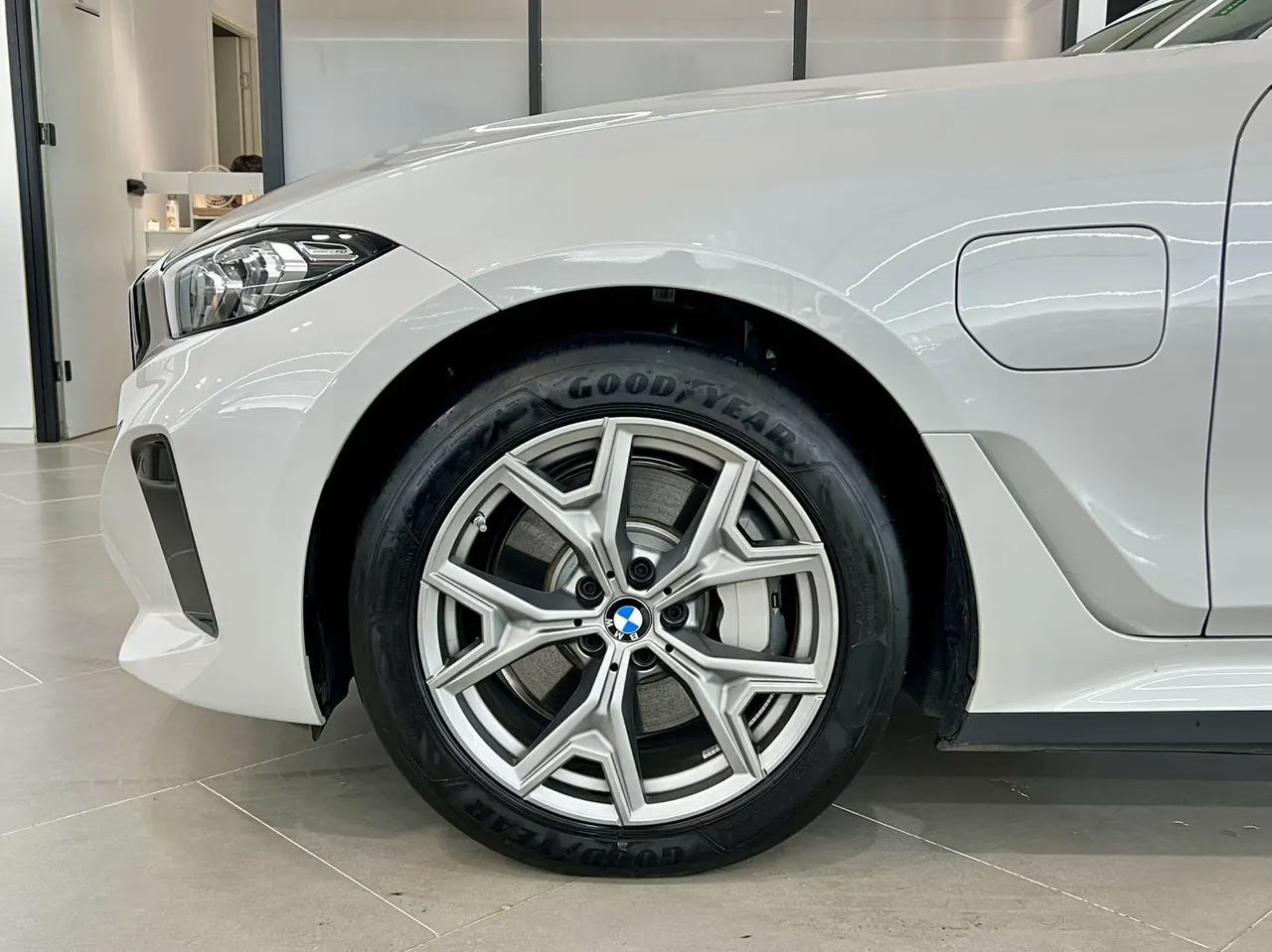BMW 2025 i3 eDrive 35 L automatic gear 2