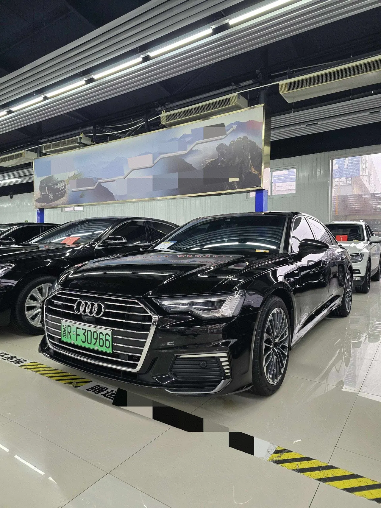 打开图片灯箱:Audi A6L New Energy 2020 A6L e-tron 2.0TFSI 55TFSI e Quattro Automatic