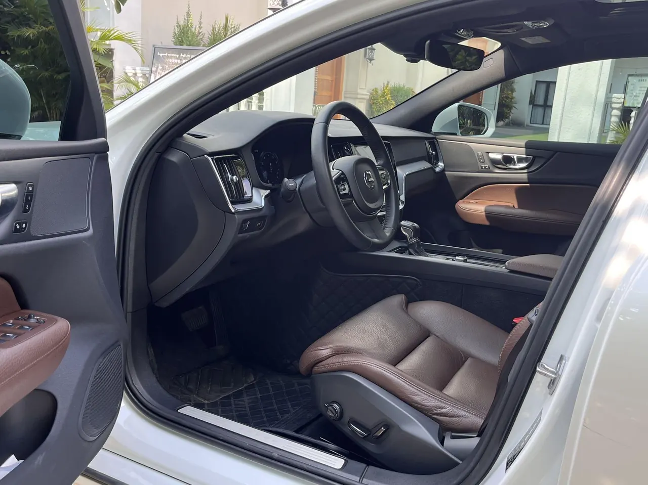 Wolvo 2020 S60 2.0T T4 Zhiyuan Sports Edition Automatic Gear 5