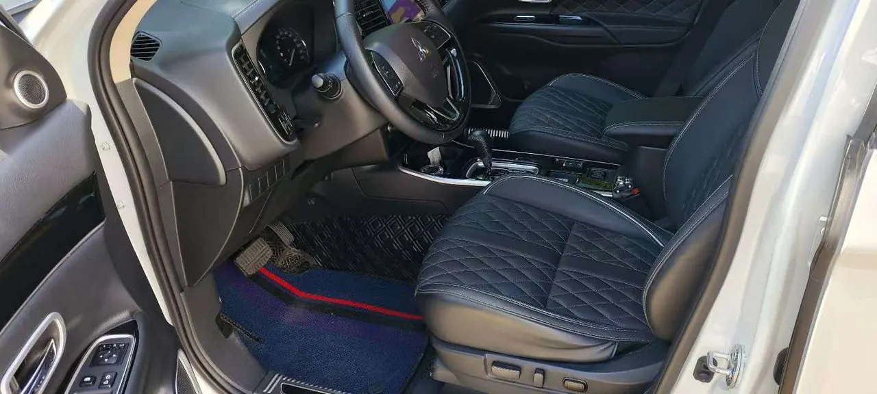 Mitsubishi 2021 Outlander 2.0 Stepless Two-Drive Enjoy Edition 5-seat Automatic Gear 4