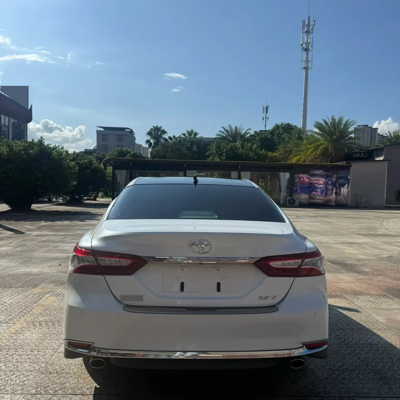 Toyota 2021 Camry 2.5G Deluxe Edition Automatic Gear 8