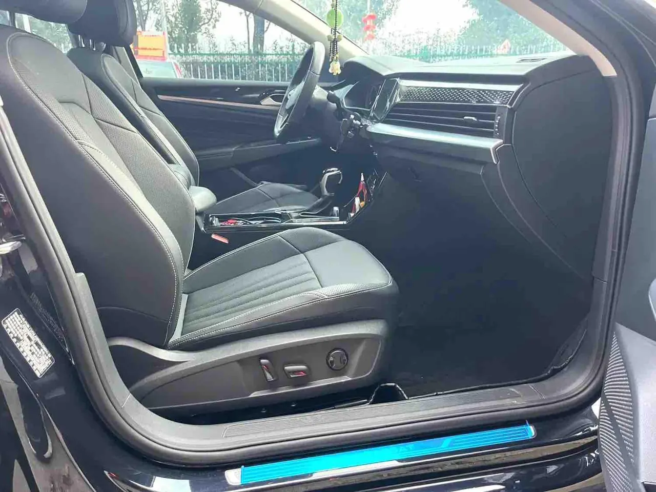 Volkswagen 2024 Passat 2.0TSI 380TSI Elite Edition Automatic 11