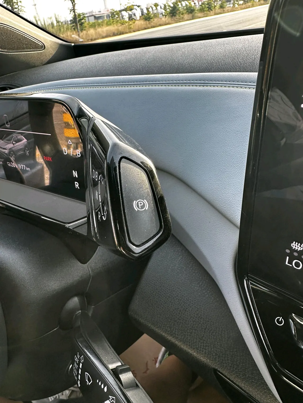 Volkswagen 2024 ID. 4 x Pure Smart Edition, Automatic Transmission 3