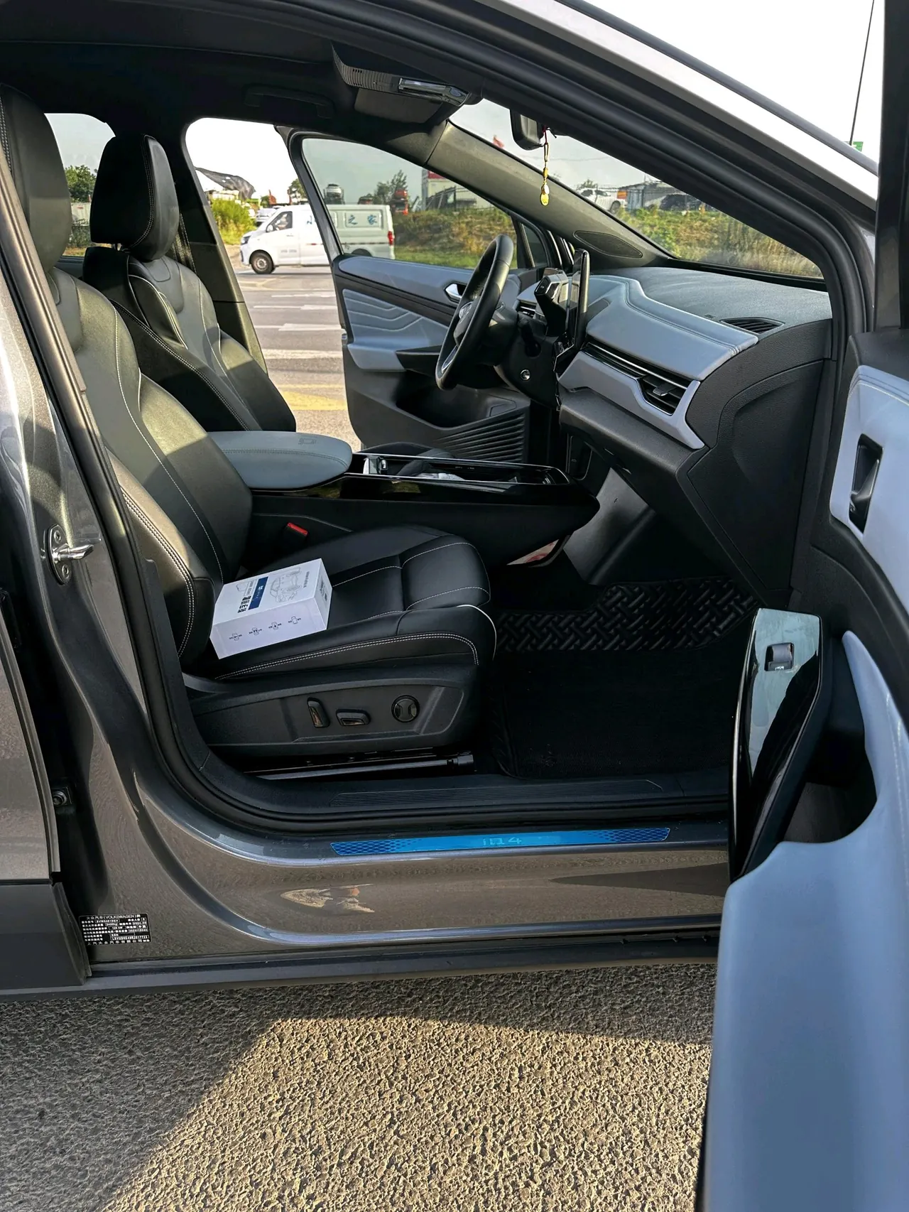 Volkswagen 2024 ID. 4 x Pure Smart Edition, Automatic Transmission 5