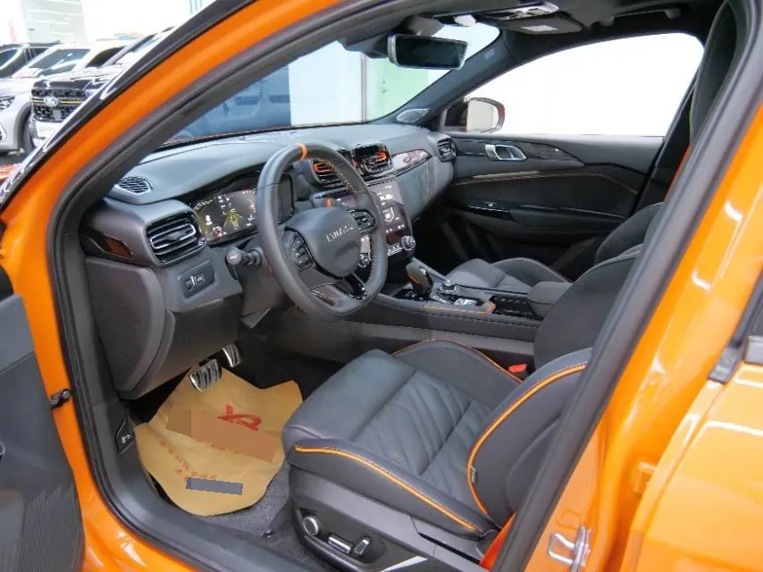 LYNK&amp;CO 2021 LYNK&amp;CO 02 Hatchback 2.0TD Halo automatic gear 3