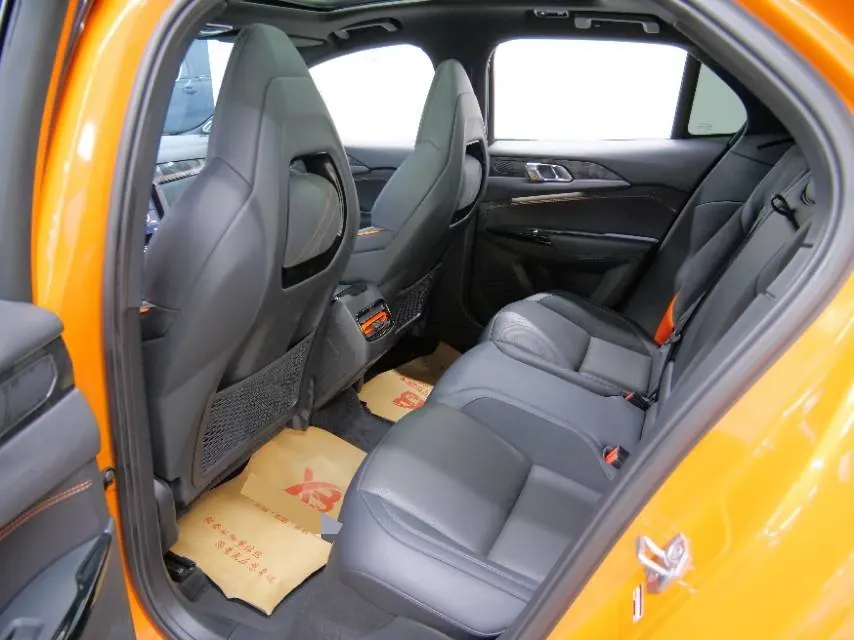 LYNK&amp;CO 2021 LYNK&amp;CO 02 Hatchback 2.0TD Halo automatic gear 4
