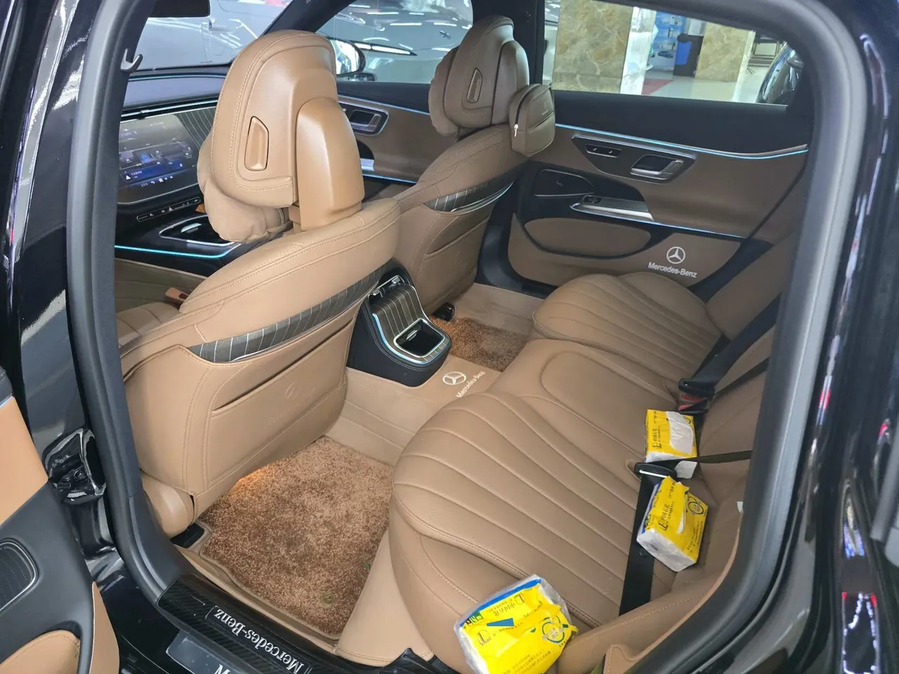 Mercedes Benz E-Class 2025 model E 300 L 48V 2.0T Luxury Edition Automatic 3
