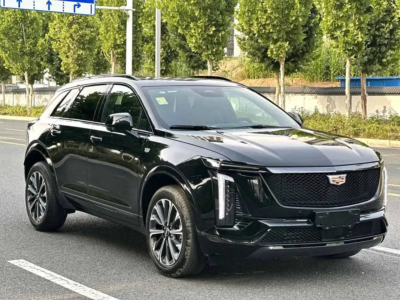 Open image lightbox: Cadillac 2025 XT5 48V 2.0T Luxury Automatic Gear