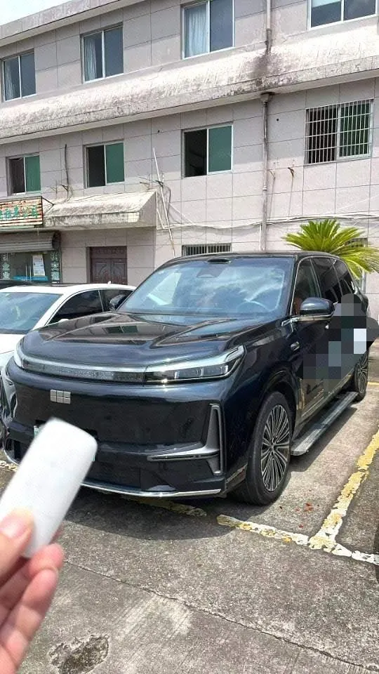 Open image lightbox: Geely Galaxy 2025 M9 1.5T 210km 4-wheel drive pilot version automatic gear