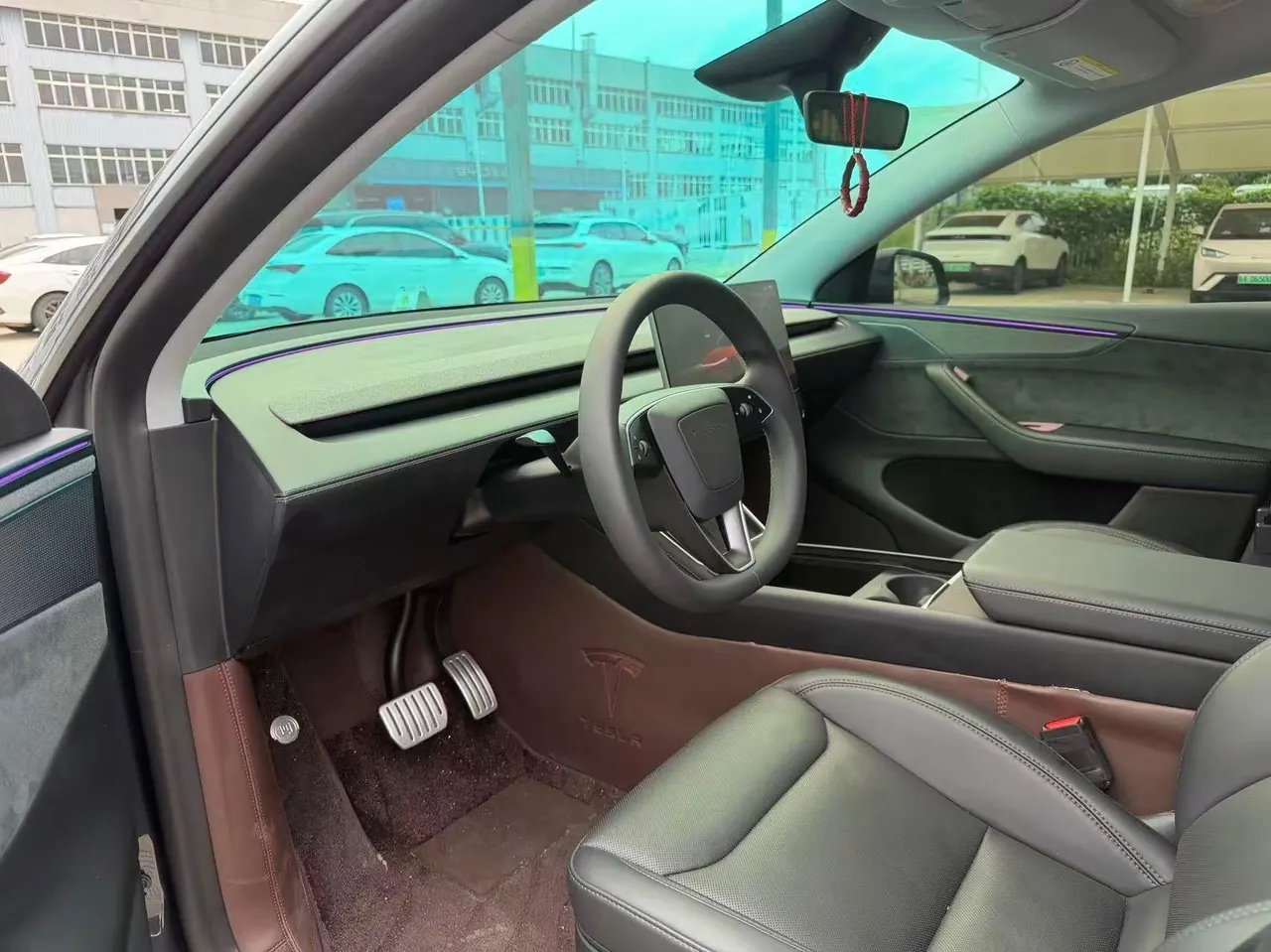 Tesla 2025 Model Y long endurance all-wheel drive version (modified) automatic gear 2