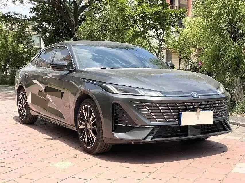 ChangAn 2025 UNI-V 1.5T 500Bar distinguished automatic gear 3