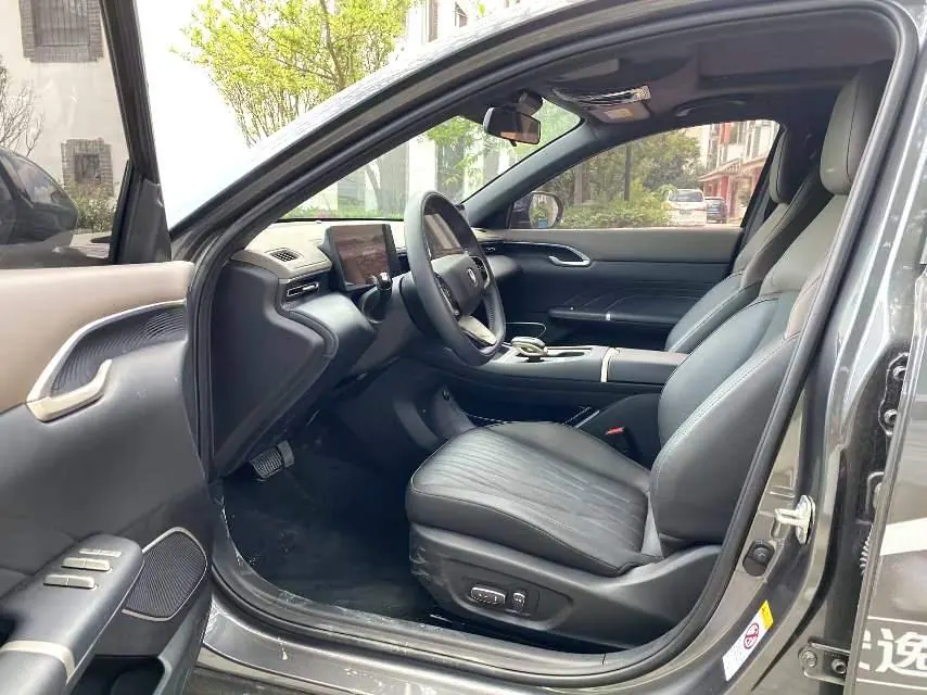 ChangAn 2025 UNI-V 1.5T 500Bar distinguished automatic gear 5