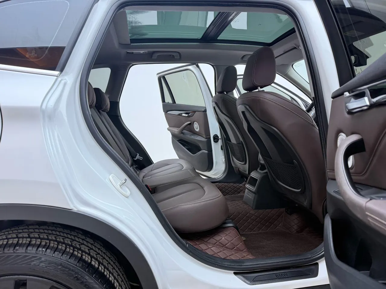 BMW 2021 X1 sDrive20Li 1.5T fashion automatic gear 13