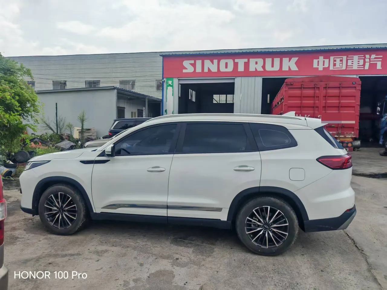 Chery 2024 Ruihu 8 PRO 1.6T 290T Champion Edition Two-wheel Drive Shining Edition 5-seat Automatic Gear 4