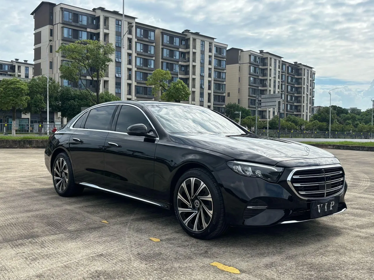 Mercedes Benz E Class 2025 E 300 L 48V 2.0T Luxury Automatic Gear 3
