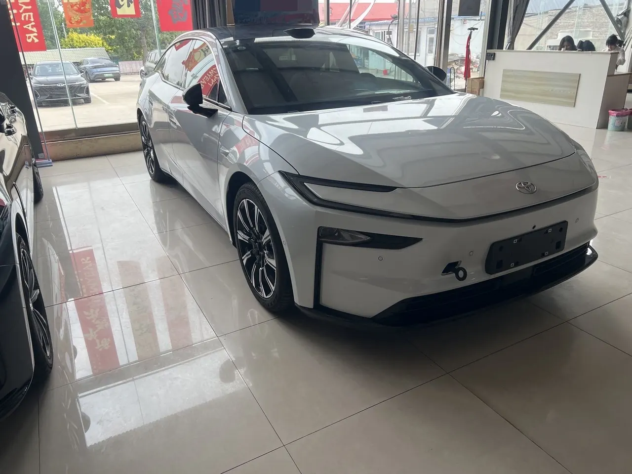 Toyota 2026 Platinum Intelligence 7 700 Max Laser Radar Edition Automatic Gear 3