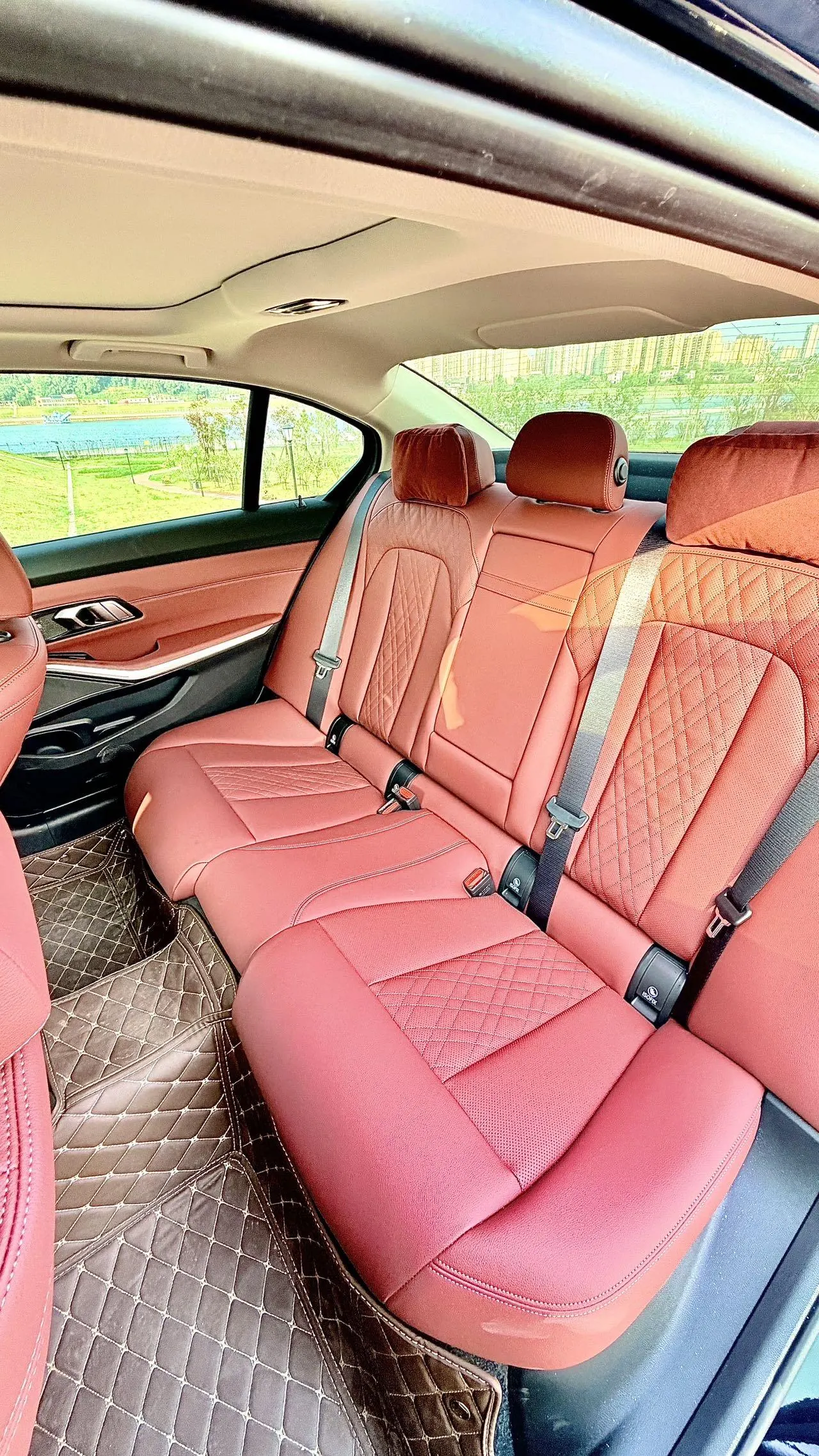 BMW 3 Series 2026 330Li 2.0T M Sports Obsidian Night Suit Automatic Gear 4