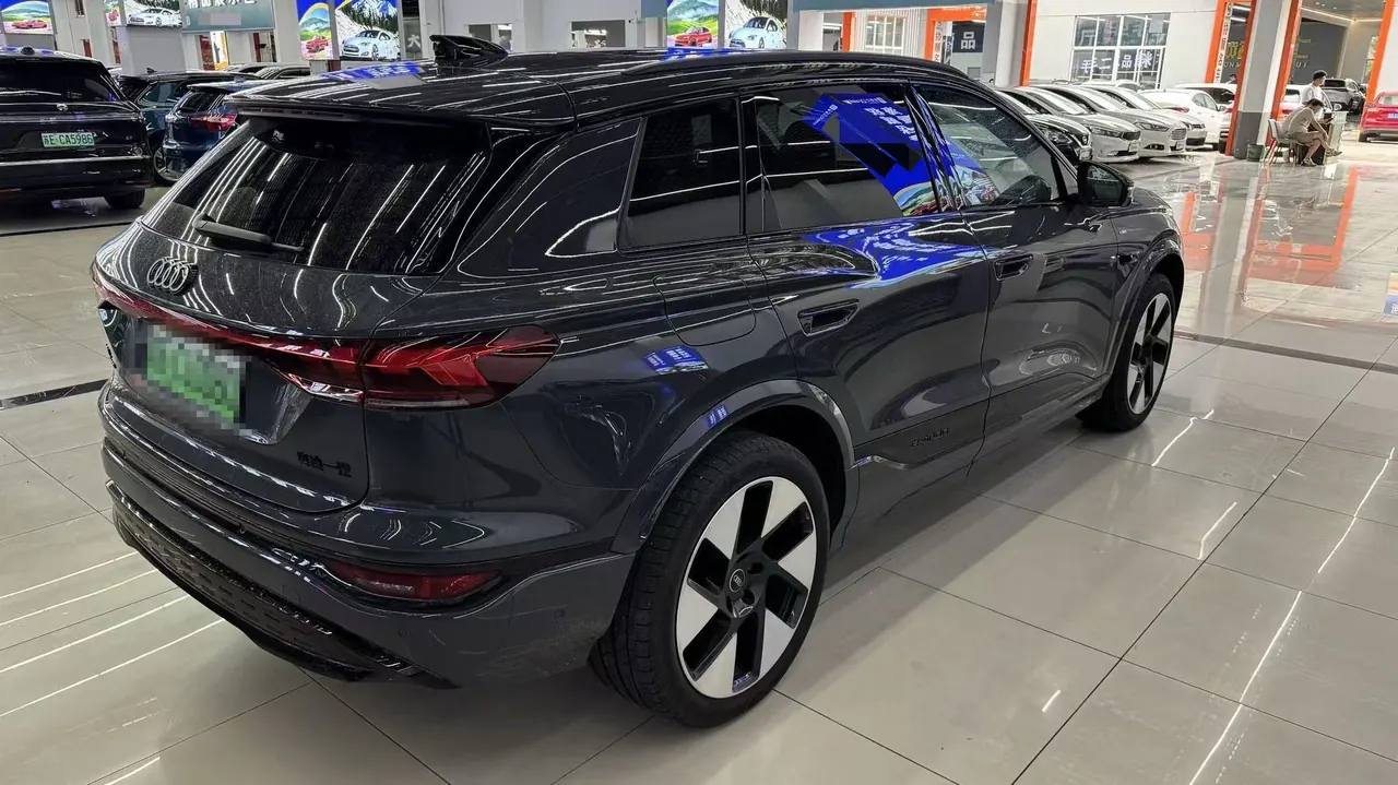 Audi 2025 Q6L e-tron Long Endurance Edition Automatic Gear 2