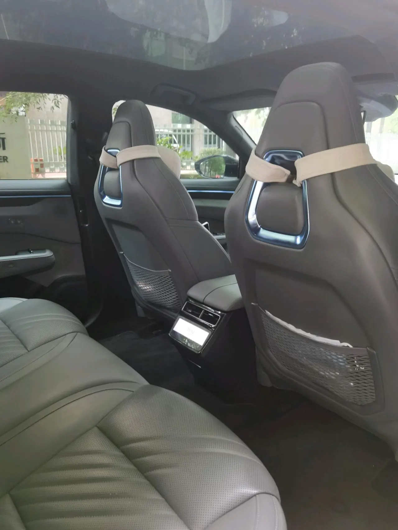 Zeekr 2024 Zeekr 001 WE version 100kWh rear drive automatic gear 3