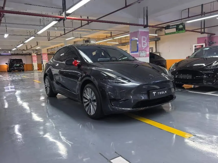 Tesla 2024 Model Y rear-wheel drive version automatic transmission 2