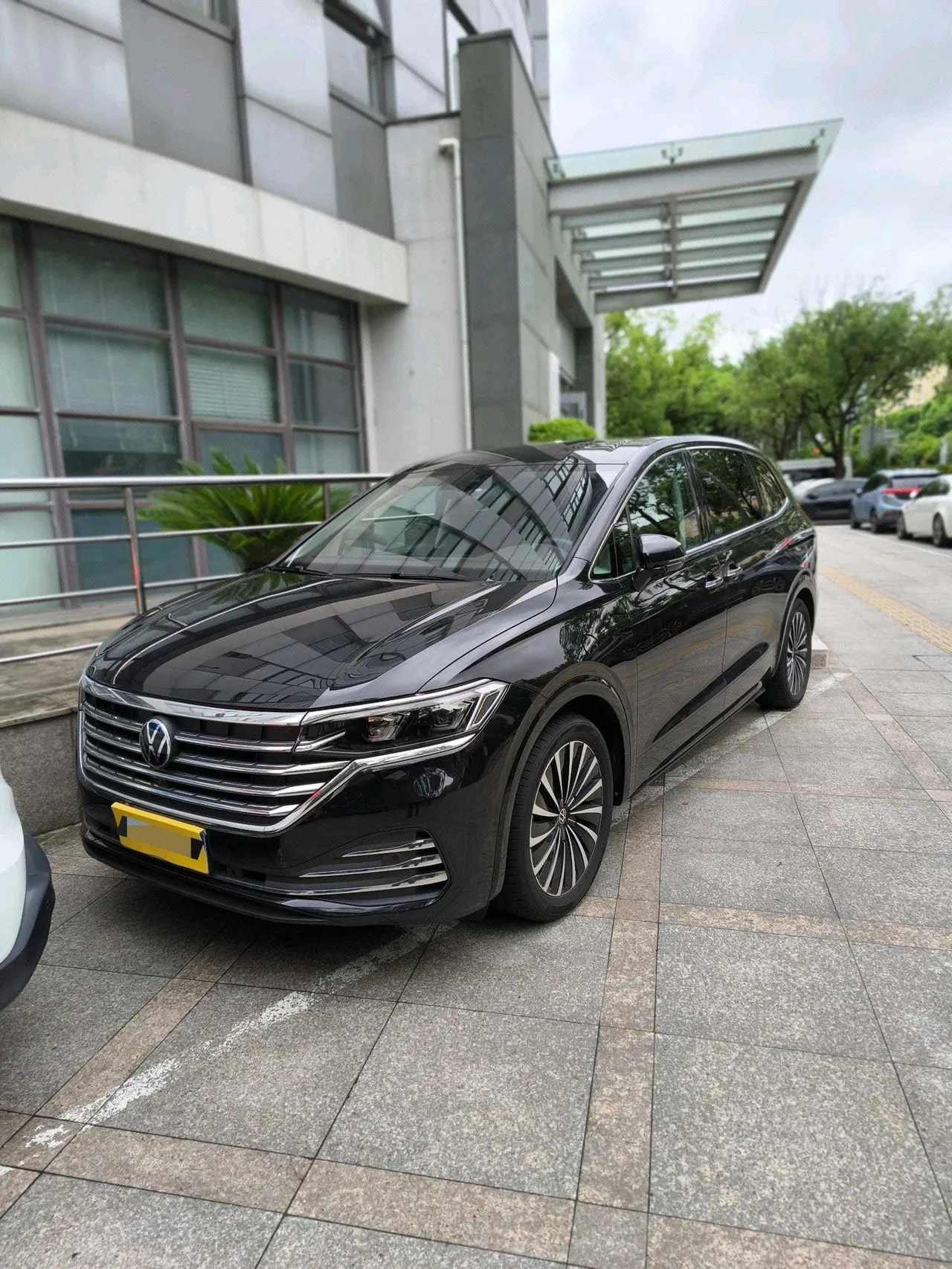 打开图片灯箱:Volkswagen 2024 Wei (Viloran) 2.0TSI 380TSI Premium Edition Automatic Gear