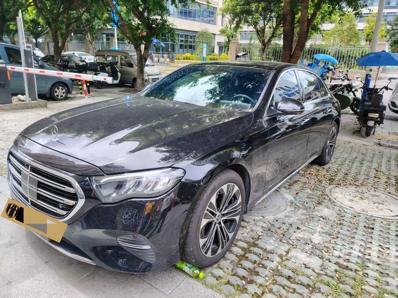 打开图片灯箱:Mercedes Benz E-Class 2026 model E 300 L 48V 2.0T Luxury Edition Automatic
