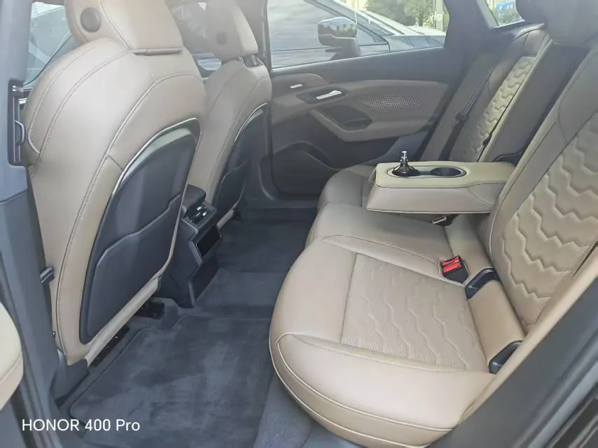 Audi 2026 A6L e-tron Starts Gan Kun Smart Driving Edition Automatic Gear 4