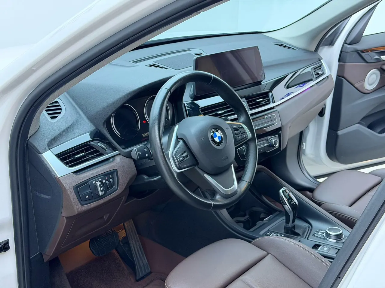 BMW 2021 X1 sDrive20Li 1.5T fashion automatic gear 6