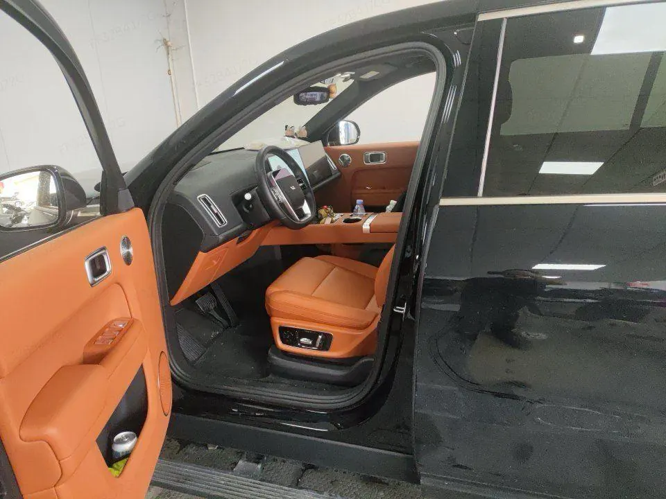 Li 2025 L9 Ultra Smart Refresh Edition Automatic Transmission 2