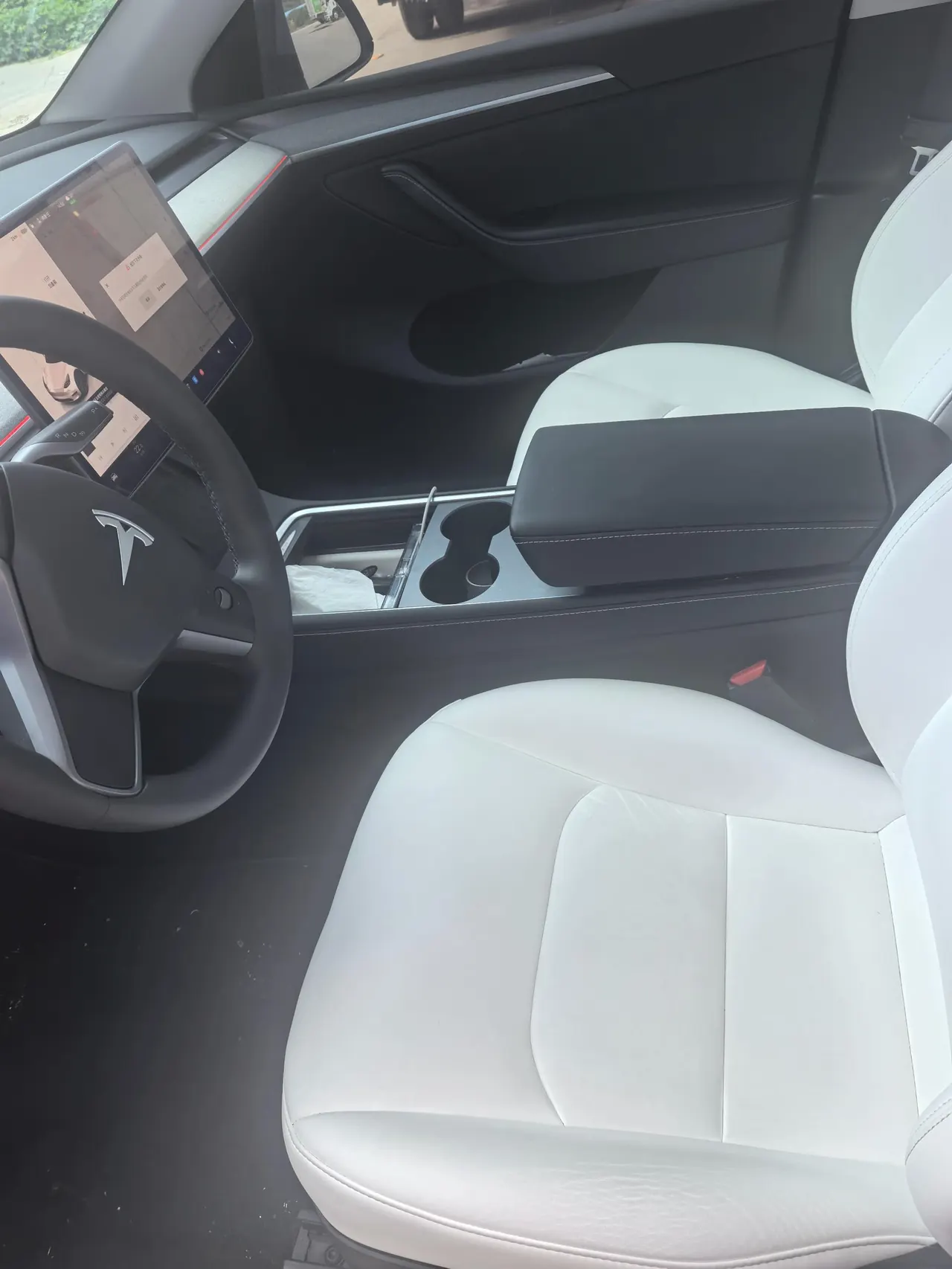 Tesla 2024 Model Y rear-wheel drive version automatic transmission 2