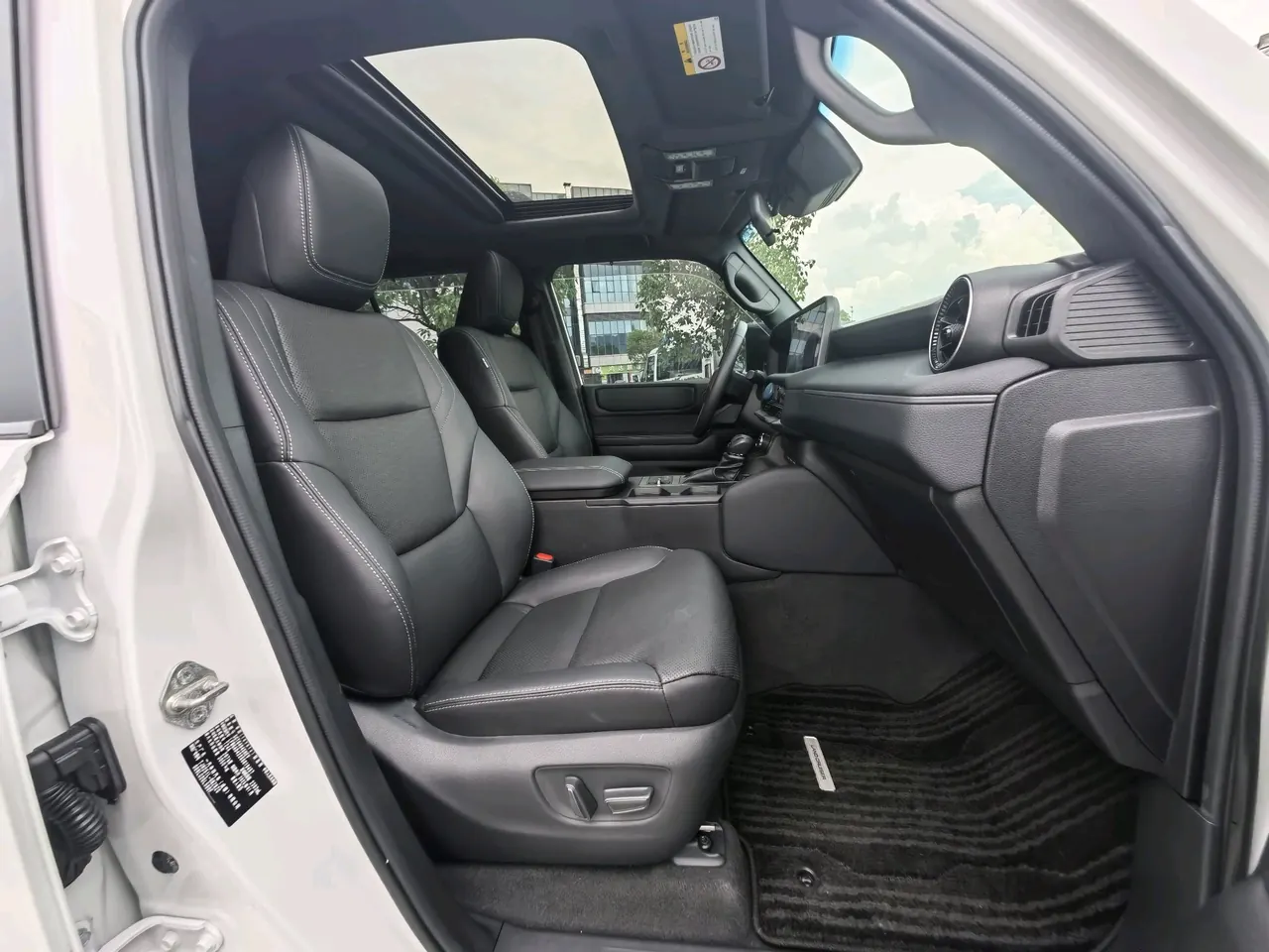 Toyota 2025 Prado HEV 2.4T all-around TX version 5-seat automatic gear 10